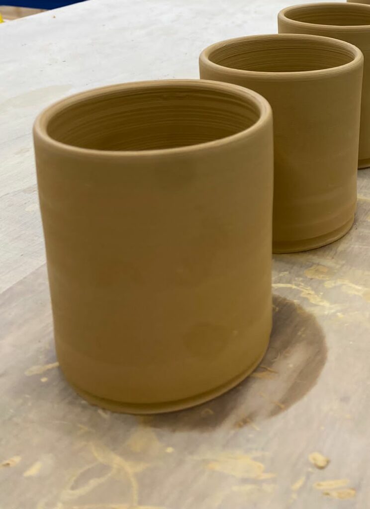 stage realisation mug en ceramique toulouse cours de creation mug ou grande tasse toulouse
